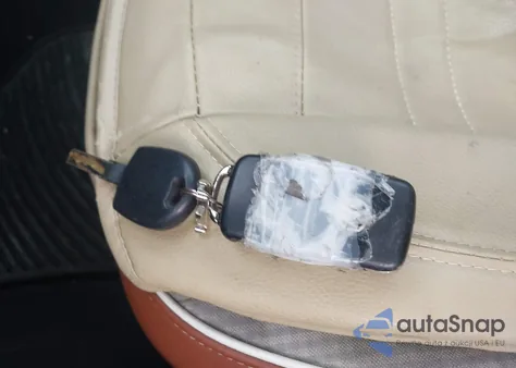 2016 Volkswagen Beetle 1.8T Classic z USA, uszkodzony, nr VIN 3VWF17AT1GM632406